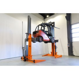 Levage mobile pour engins de manutension