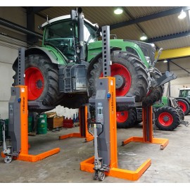Levage des engins agricole avec colonnes de levage FINKBEINER EHB