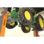 Levage des engins agricole avec colonnes de levage FINKBEINER EHB